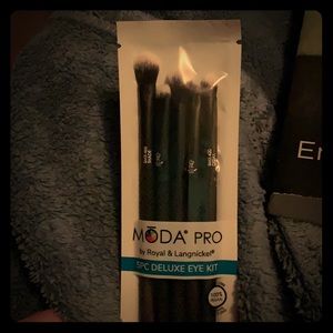 Moda pro- 5 piece deluxe eye kit